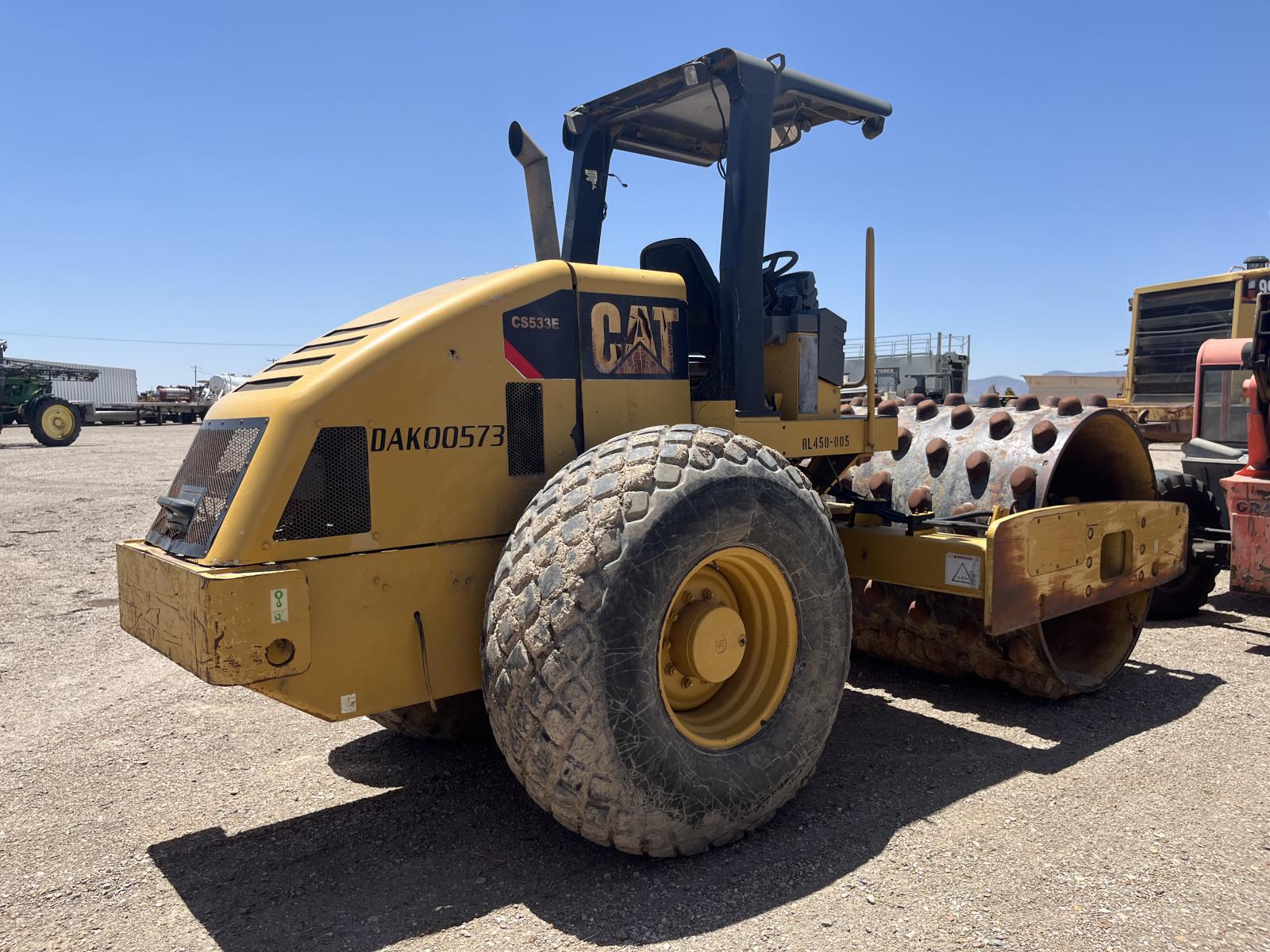 ./imagenes/INVOICE/2019/17609/COMPACTADOR PATA DE CABRA CATERPILLAR CS-533E (9).JPG